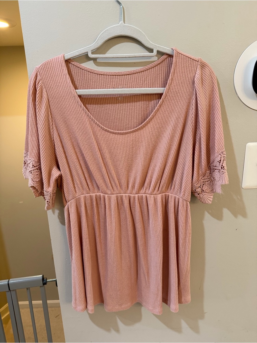 Women's Maternity Scoop Neck Peplum Top in Dusty Rose